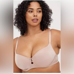 Torrid | T-Shirt Unlined Glossy Mesh Ballet Back Bra in Beige | size 42C